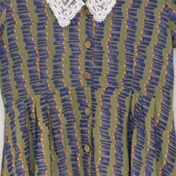 Vintage midi dress with lace collar in size Small - Picture 7 of 9